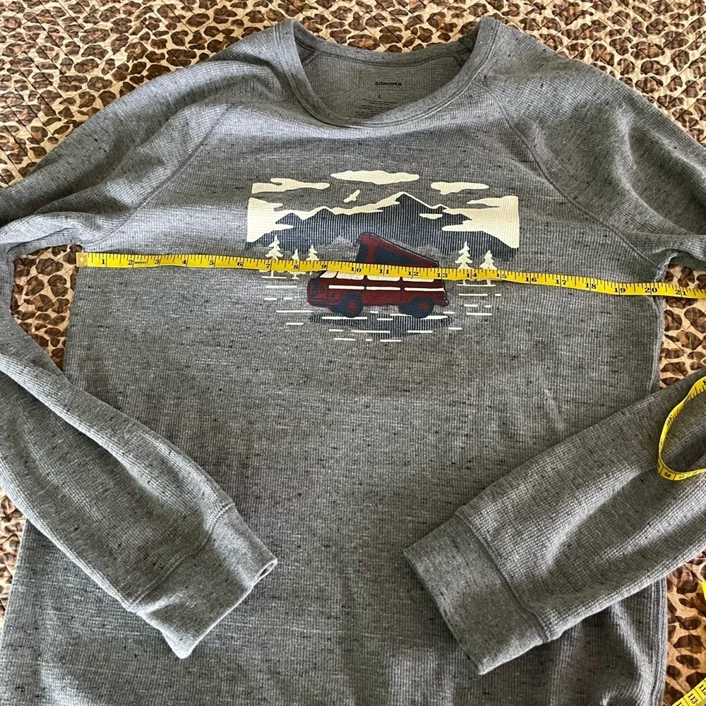 Gray Long Sleeve Mountain Graphic Thermal